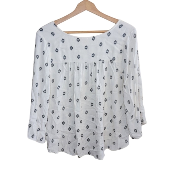 NWT Lazy Sundays | Black White Diamond Print Tie Front Top Size Small - Picture 5 of 5